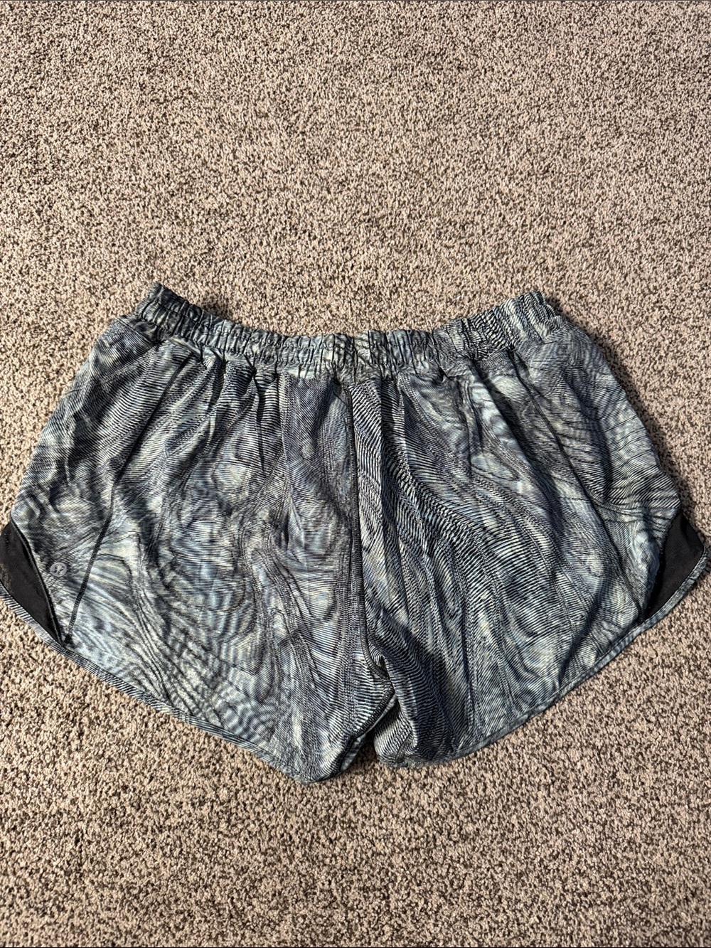 Lululemon Hotty Hot Shorts 4” - Picture 2 of 6
